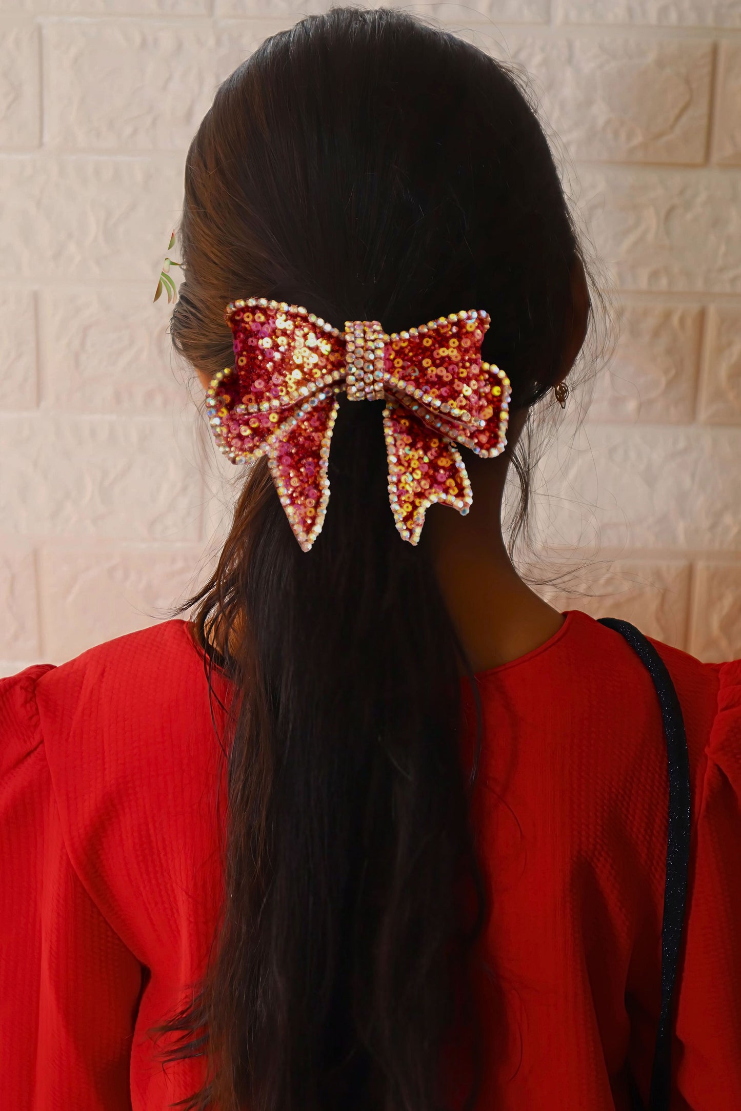 Kamule Stones Embellished & Bow Designed Hair Clip - red