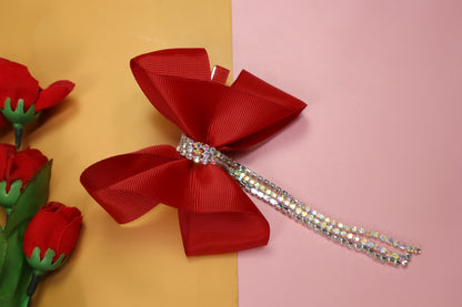 Stone Strings Embellished Detailed Bow Clip - Red