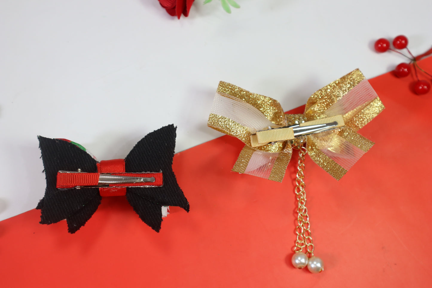 Kamule Christmas Theme Glittery Santa Print Detailed Bow Clips set of 2-Golden, white, Red